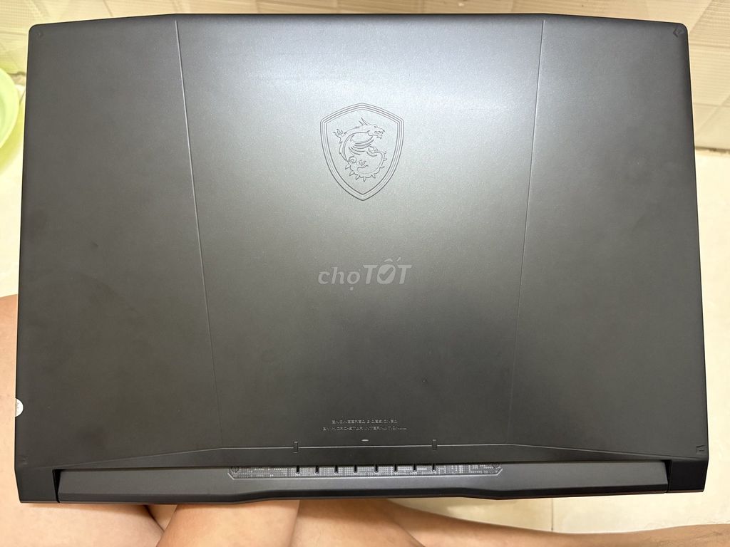 Laptop MSI 8845HS . RTX 4070