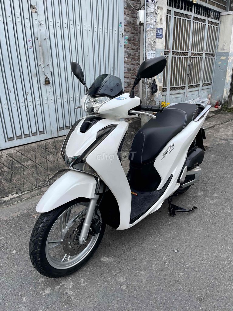 SH 150 ABS 2018 bstp 9chủ xe zin cực đẹp máy ngon. Mua bán Xe máy tại Quận Bình Tân Tp Hồ Chí Minh được đăng bởi HUY hình 3