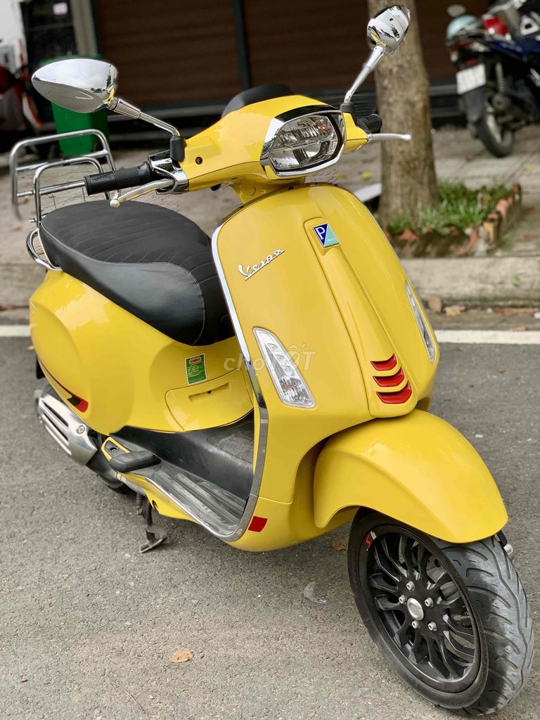 Vespa Sprint vàng 2021 dáng đẹp xe chuẩn chính chủ. Mua bán Xe máy tại Thành phố Thủ Đức Tp Hồ Chí Minh được đăng bởi iMotorbike Khương Phan hình 10