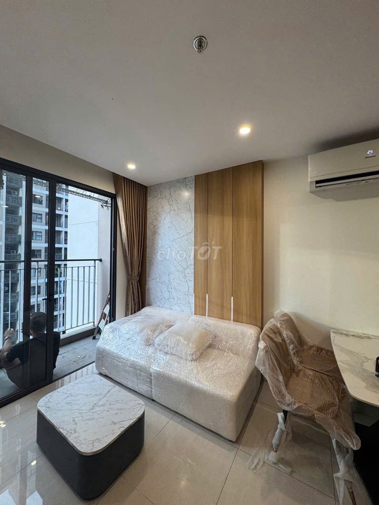 Студия Sapphire Vinhomes Ocean Park с базовой мебелью