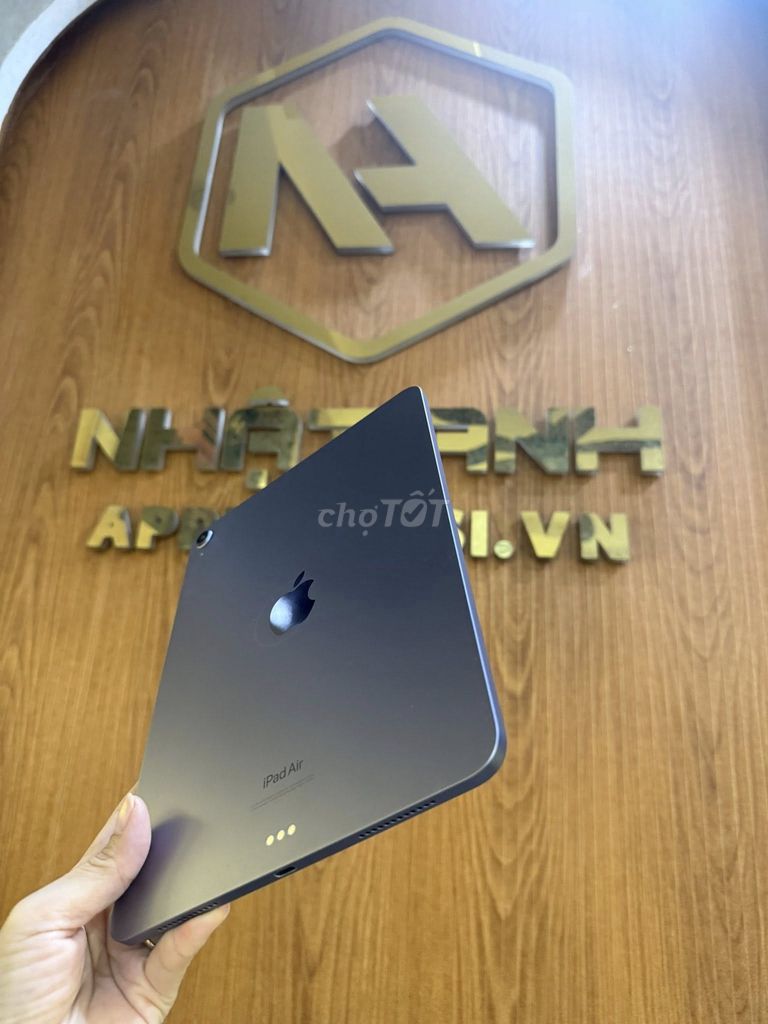 Apple iPad Air 5 64GB Đã sử dụng. Mua bán Máy tính bảng tại Quận Gò Vấp Tp Hồ Chí Minh được đăng bởi Nguyễn Thị Thu Hiền hình 1