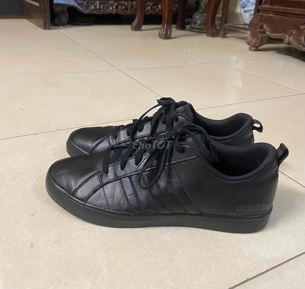 Giày Snecker - hiệu Adidas, size 42