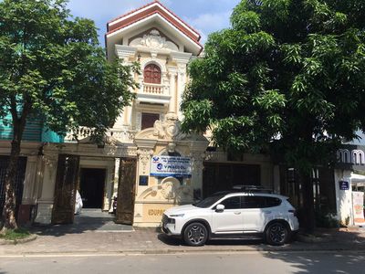Cho thuê biệt thự cực đẹp Linh Đàm: 280m2, nhà 4 tầng, 38tr. Cho thuê nhà ở tại Quận Hoàng Mai Hà Nội được đăng bởi Hà Nội Văn Vương