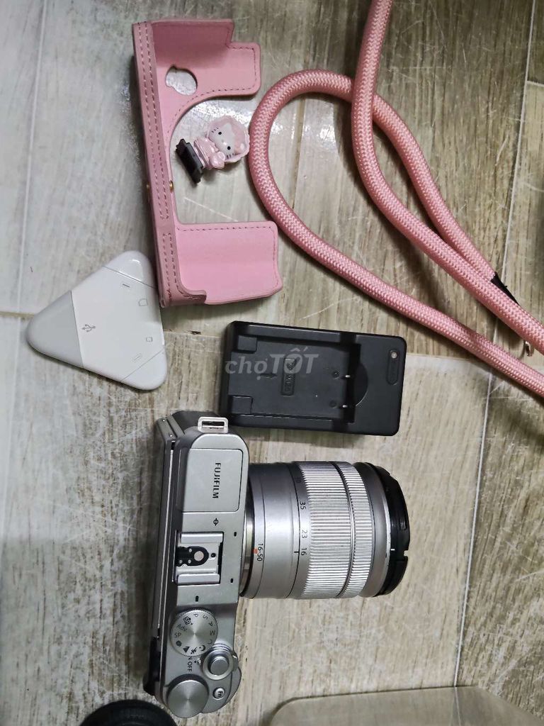 Máy ảnh Fujifilm XA3 Bạc. Mua bán Máy ảnh, Máy quay tại Quận 4 Tp Hồ Chí Minh được đăng bởi quyen hình 1