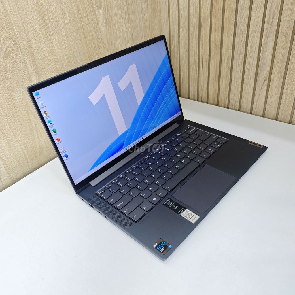 Lenovo YOGA Slim 7 i7 1165G7 / 8GB / 512GB