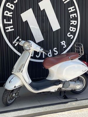 Piaggio Vespa Primavera - Vesspa Trắng bs43. Mua bán Xe máy tại Quận Hải Châu Đà Nẵng được đăng bởi Lê vy 
