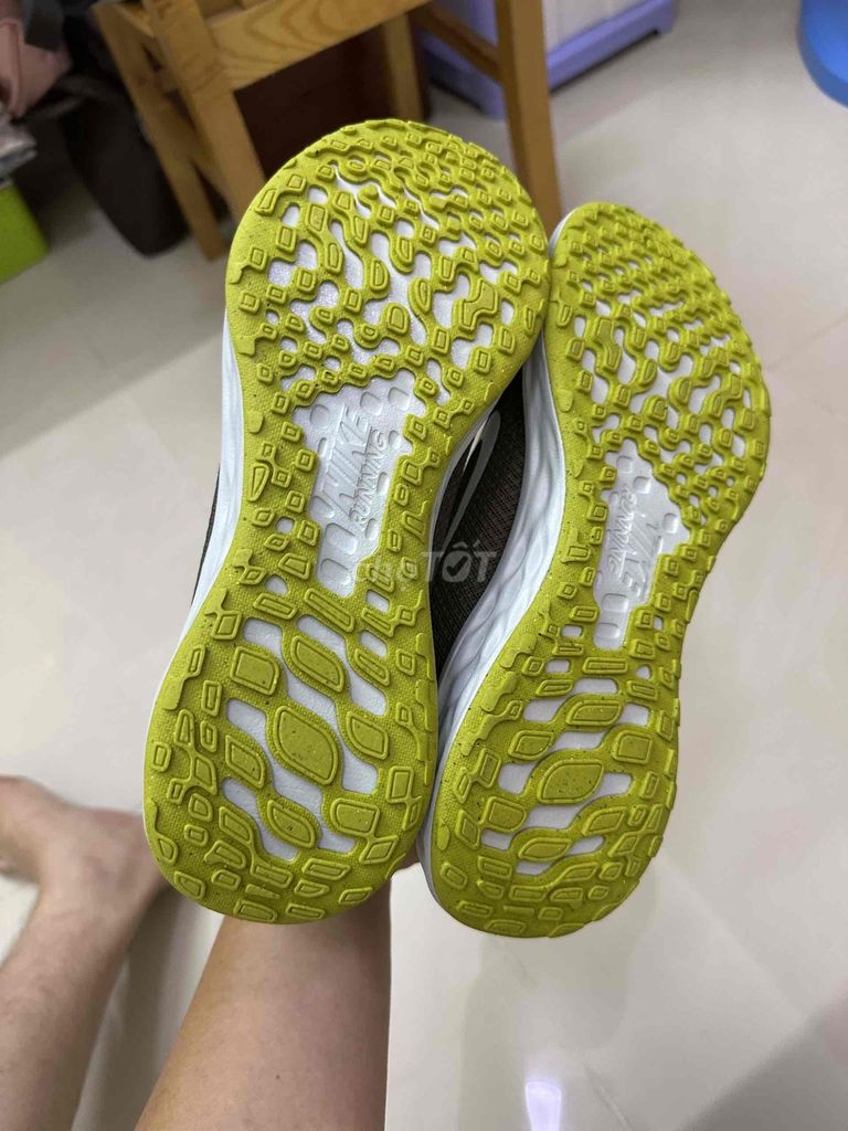 Giày Nike chính hãng Fullbox mới được tặng size 42