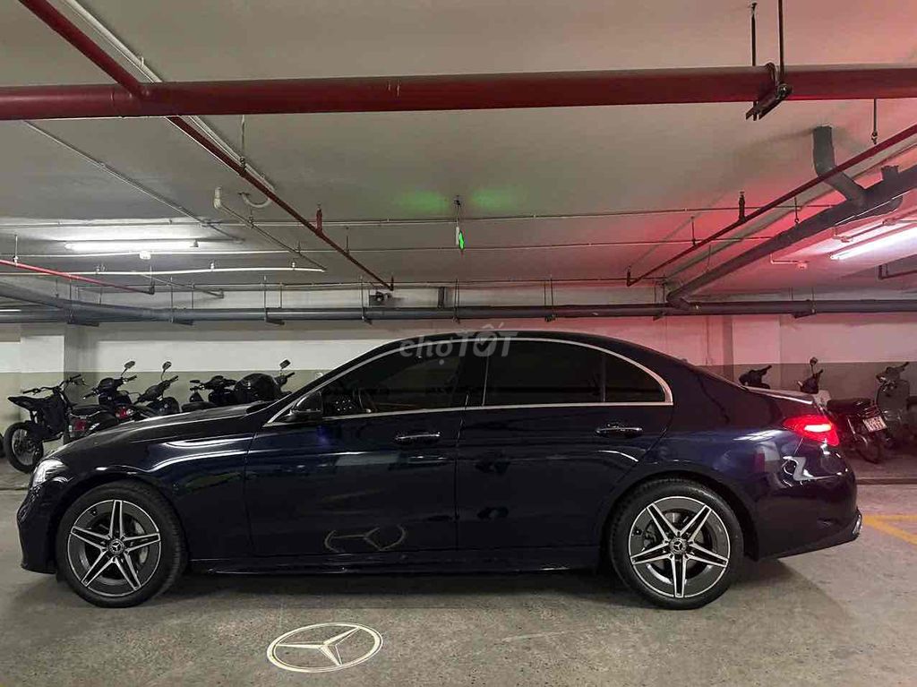 Mercedes Benz C Class 2022 C300 AMG - 6777 km