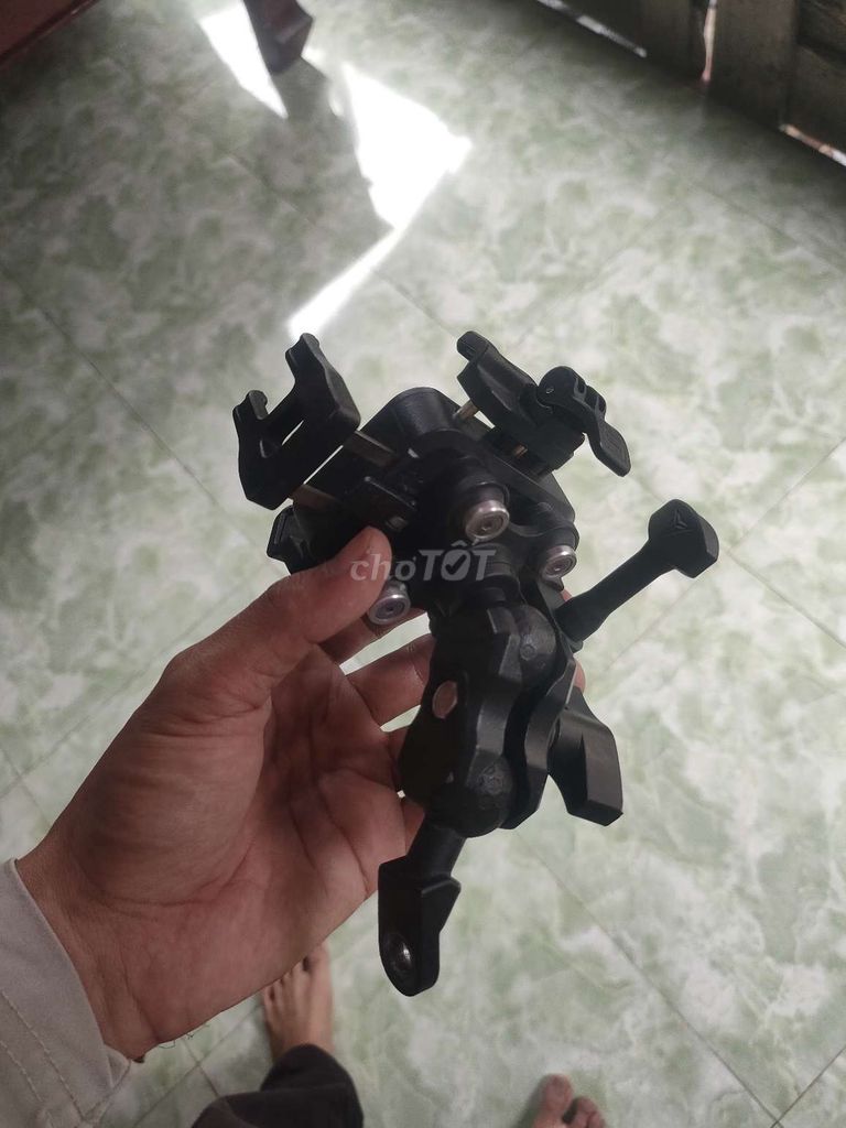 Giá đỡ điện thoại Motoworld Nhựa Đen. Mua bán Phụ kiện (Màn hình, Chuột...) tại Huyện Giồng Riềng Kiên Giang được đăng bởi Hoàng Huynh  hình 1