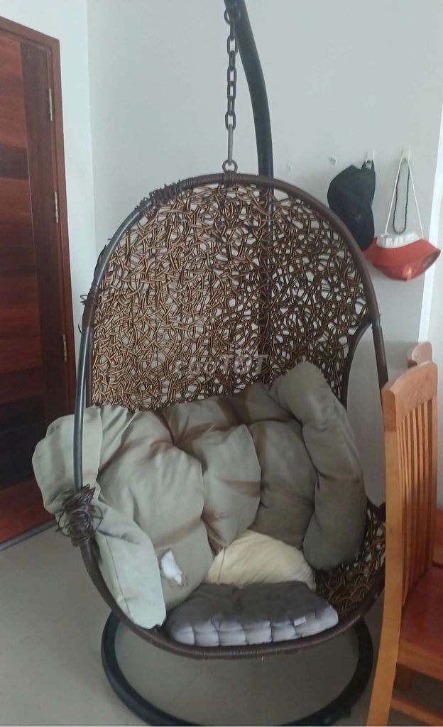 Ghế trứng chim giọt nước Lớn. Khung thép. Ngồi mây. Mua bán Bàn ghế tại Thành phố Vũng Tàu Bà Rịa - Vũng Tàu được đăng bởi Tô Thái hình 1