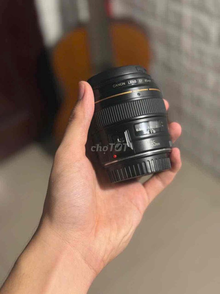 Ống kính Canon EF 85mm f/1.8 USM Đen. Mua bán Máy ảnh, Máy quay tại Quận Ninh Kiều Cần Thơ được đăng bởi Louis Nguyễn hình 1
