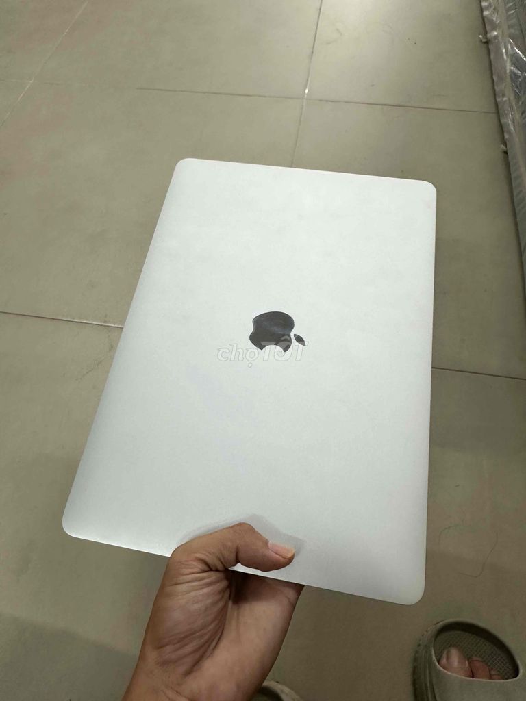 Apple MacBook Bạc. Mua bán Laptop tại Thành phố Nha Trang Khánh Hòa được đăng bởi Huy Nguyễn hình 1