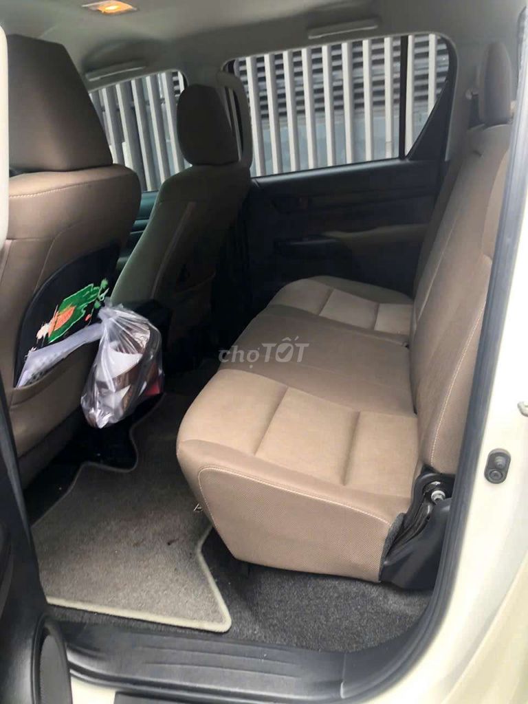 Toyota hilux. Mua bán Ô tô tại Quận 5 Tp Hồ Chí Minh được đăng bởi Tran Tuyen hình 4
