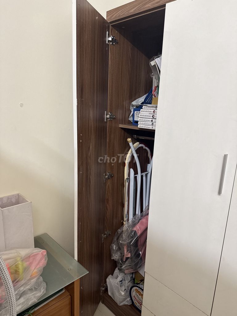 Tủ quần áo gỗ công nghiệp 4 cánh. Mua bán Tủ, kệ gia đình tại Quận Phú Nhuận Tp Hồ Chí Minh được đăng bởi Ngân Nguyễn hình 1