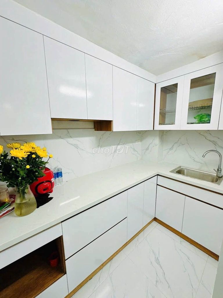 Центральный дом O Cho Do, 4 этажа, 3 спальни, 40 м от улицы