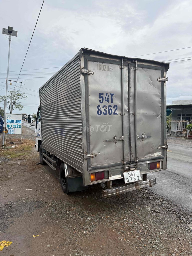 isuzu 1.2tấn đời 2004. giá 75tr . máy im 4 vỏ mới. Mua bán Xe tải, xe ben tại Thành phố Tân An Long An được đăng bởi Trung Dũng hình 4