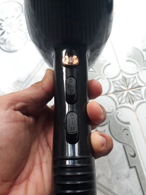 Máy sấy tóc Surker 3000w màu đen đang chạy tốt.. Mua bán Nội thất, đồ gia dụng khác tại Quận 8 Tp Hồ Chí Minh được đăng bởi Mr Robin