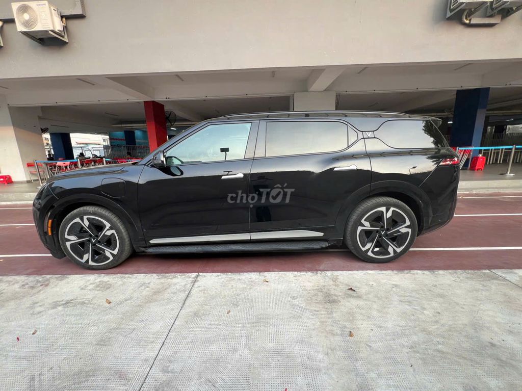 VinFast VF9 Plus Đen. Mua bán Ô tô tại Quận Tân Bình Tp Hồ Chí Minh được đăng bởi Lan Anh hình 5