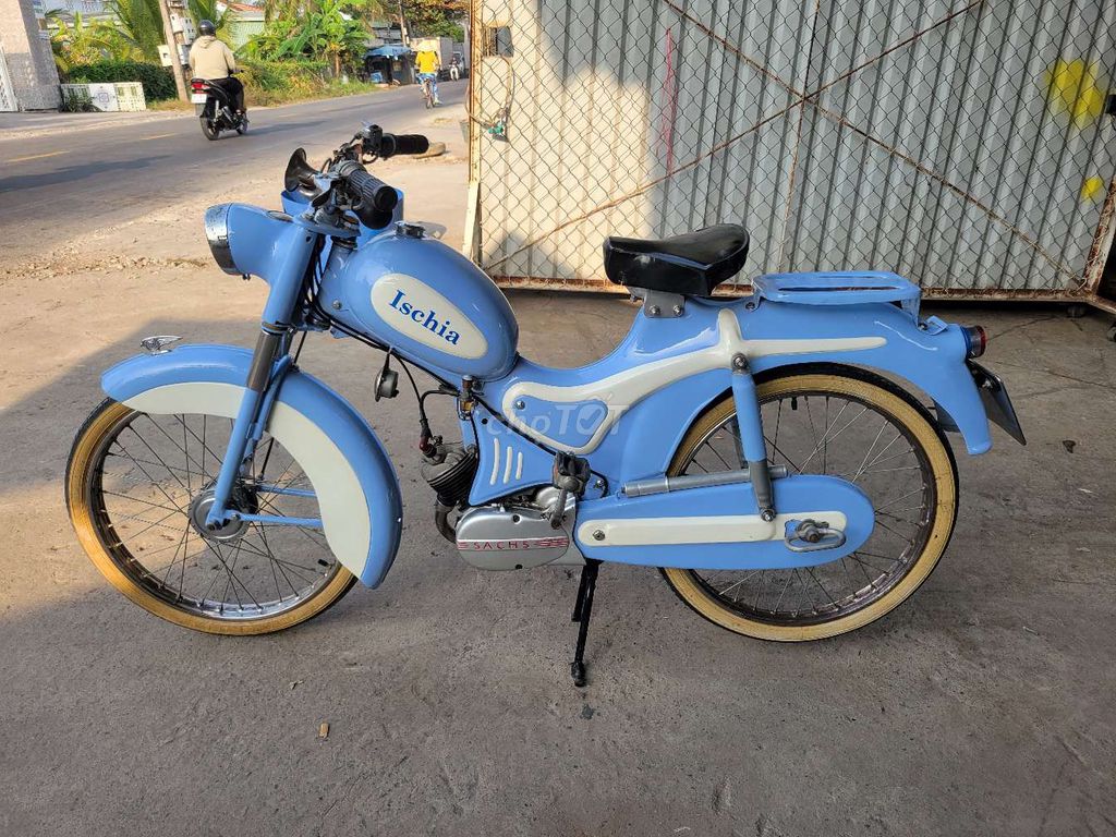 Sachs cổ 1956 Ischia