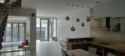 Cho thuê biệt thự 7x18 4PN KDC Sadeco Ven Sông giá 35 triệu/tháng