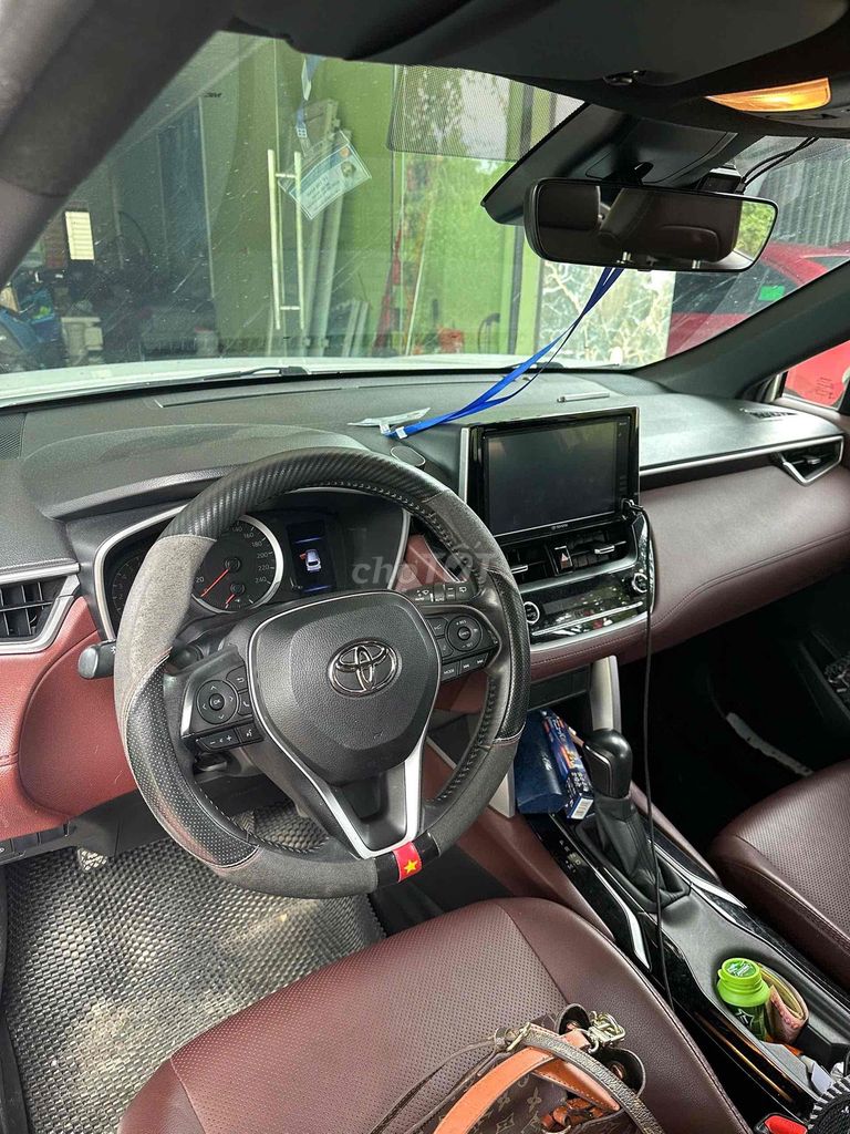 Тойота Королла Кросс 1,8 В 2022 Белая