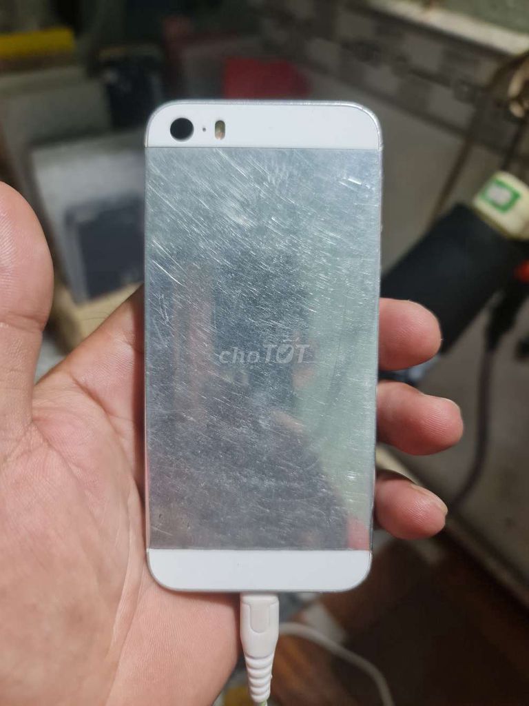 Apple iPhone 5SE 16GB Trắng 80%. Mua bán Điện thoại tại Thành phố Biên Hòa Đồng Nai được đăng bởi Lehoang Minhphu hình 1
