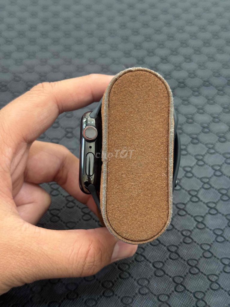 Apple Watch Series 5 40mm thép đen zin áp esim vn. Mua bán Thiết bị đeo thông minh tại Quận Bình Thạnh Tp Hồ Chí Minh được đăng bởi Lê Tuấn Hưng hình 1