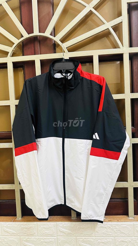 Áo khoác Adidas size L - new - full tag. Mua bán Quần áo tại Quận Bình Thuỷ Cần Thơ được đăng bởi Thầy Tiến 2hand hình 1
