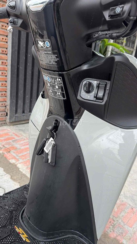 Shmode 2024abs bản xám xi măng. Mua bán Xe máy tại Thành phố Thủ Đức Tp Hồ Chí Minh được đăng bởi Hải Nam hình 4