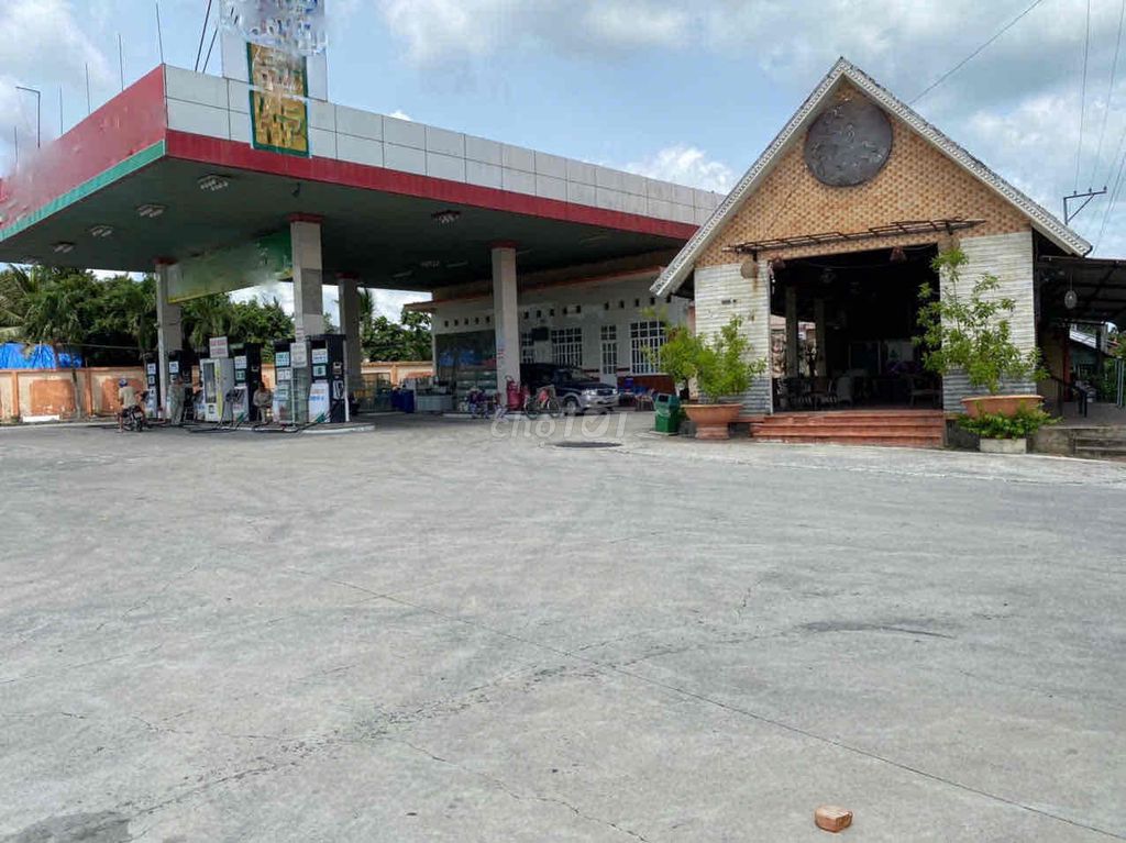 BÁN ĐẤT 2 MẶT TIỀN QUỐC LỘ 1A ĐANG KINH DOANH XĂNG DẦU