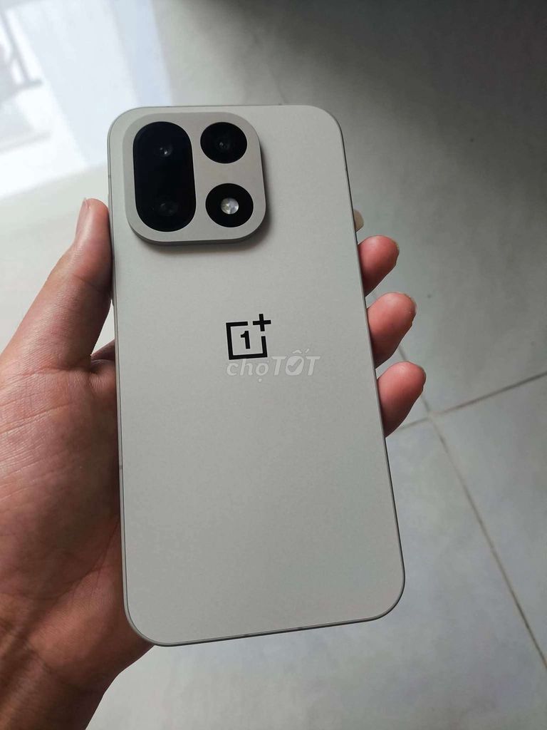 OnePlus 15 vàng cát 12/256. Mua bán Điện thoại tại Thành phố Buôn Ma Thuột Đắk Lắk được đăng bởi Samsung  hình 1