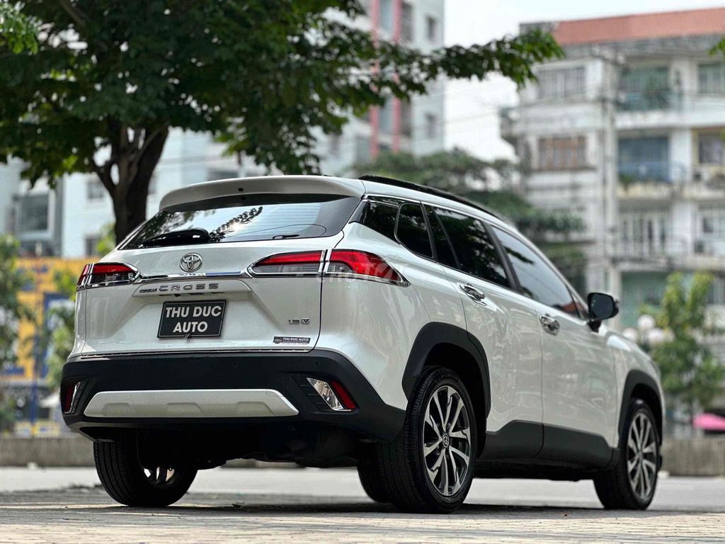Toyota Corolla Cross 1.8V 2020 Белый 39 000 км