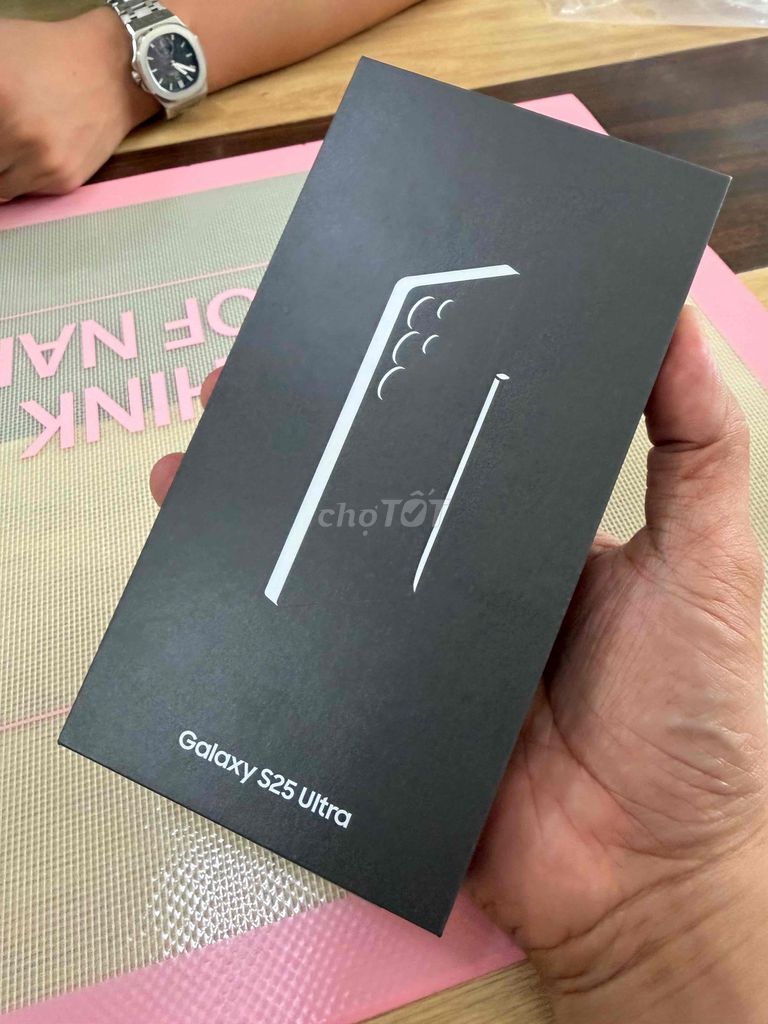 Samsung Galaxy S25 Ultra Đen Mới 100%. Mua bán Điện thoại tại Quận Thanh Khê Đà Nẵng được đăng bởi Dshop323TrầnCaoVân hình 1