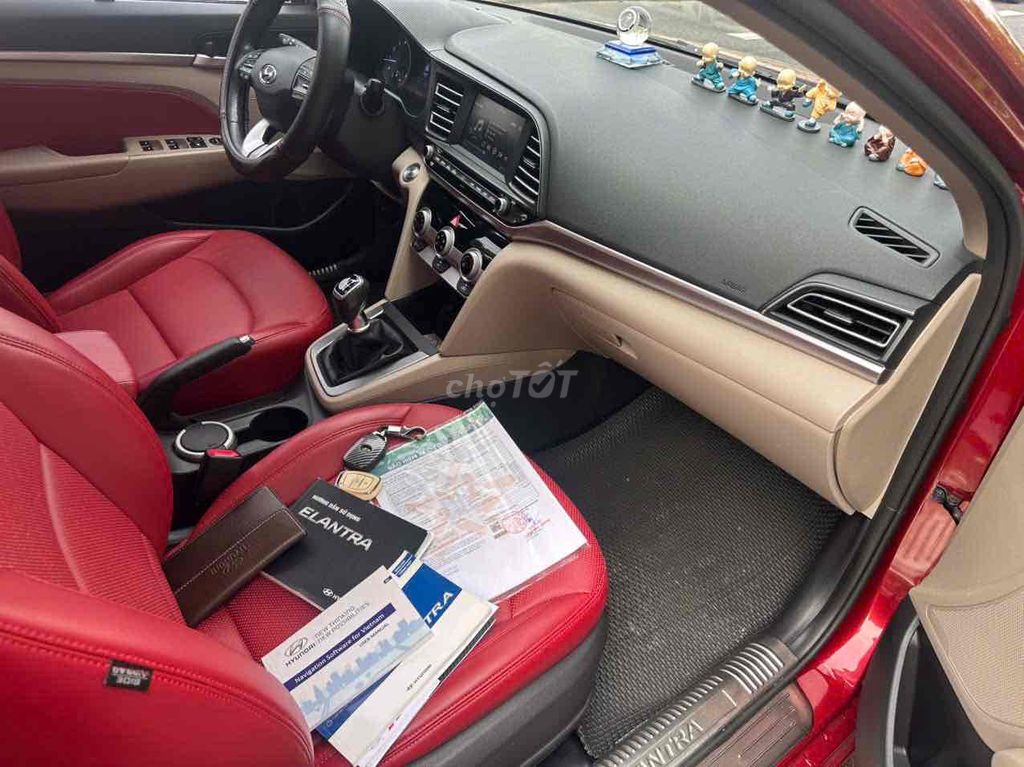 Hyundai Elantra 2019 1.6MT - 37000 km. Mua bán Ô tô tại Quận Cẩm Lệ Đà Nẵng được đăng bởi Ông Tú hình 8