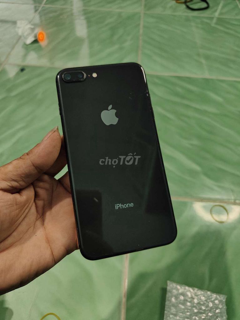 Apple iPhone 8 Plus 64GB Đen 100%. Mua bán Điện thoại tại Thành phố Thủ Dầu Một Bình Dương được đăng bởi Nga tuấn Đt Giá rẻ hình 1