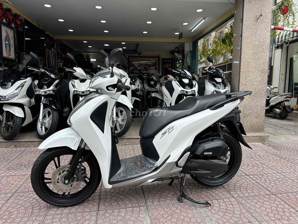 Honda SH 150i ABS 2019 Белый Серебряный Черный Хошимин С оформлением