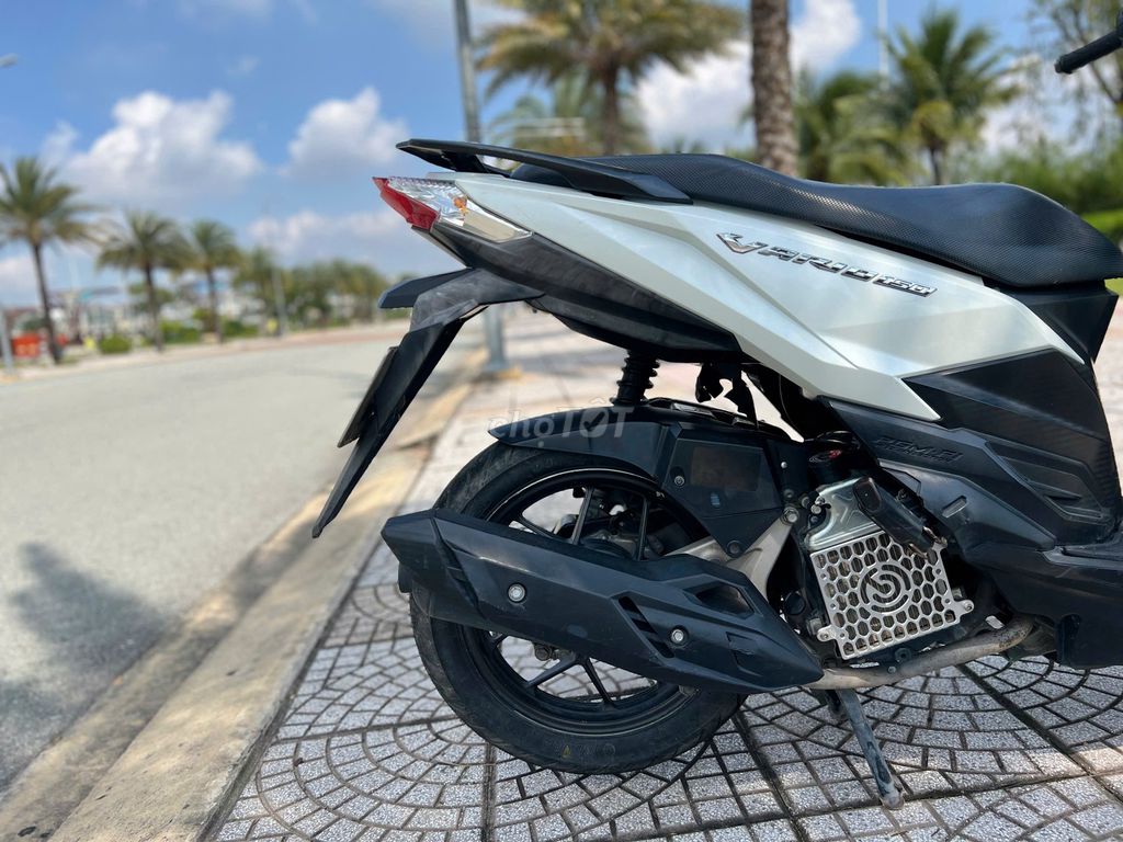 Vario 150 2018 màu trắng zin mộc, hồ sơ rút sẵn. Mua bán Xe máy tại Thị xã Tân Uyên Bình Dương được đăng bởi Xe máy cũ 360 Bình Dương hình 3