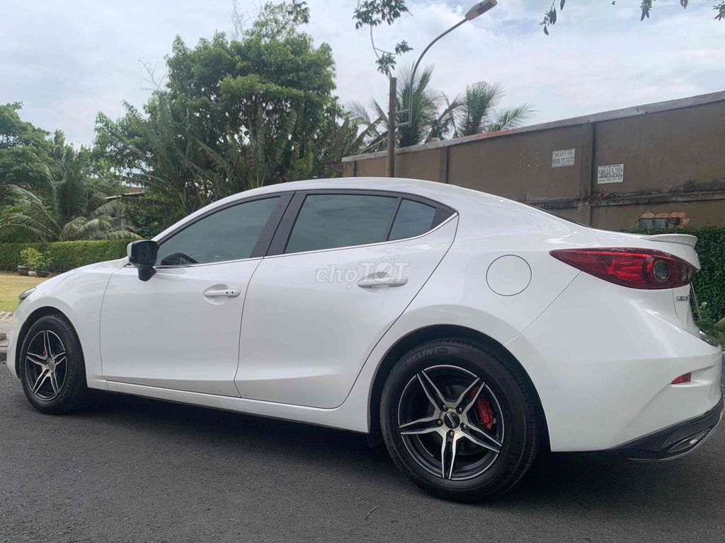 Владелец - Mazda 3 2018, белая, 1,5 Вт, оригинал