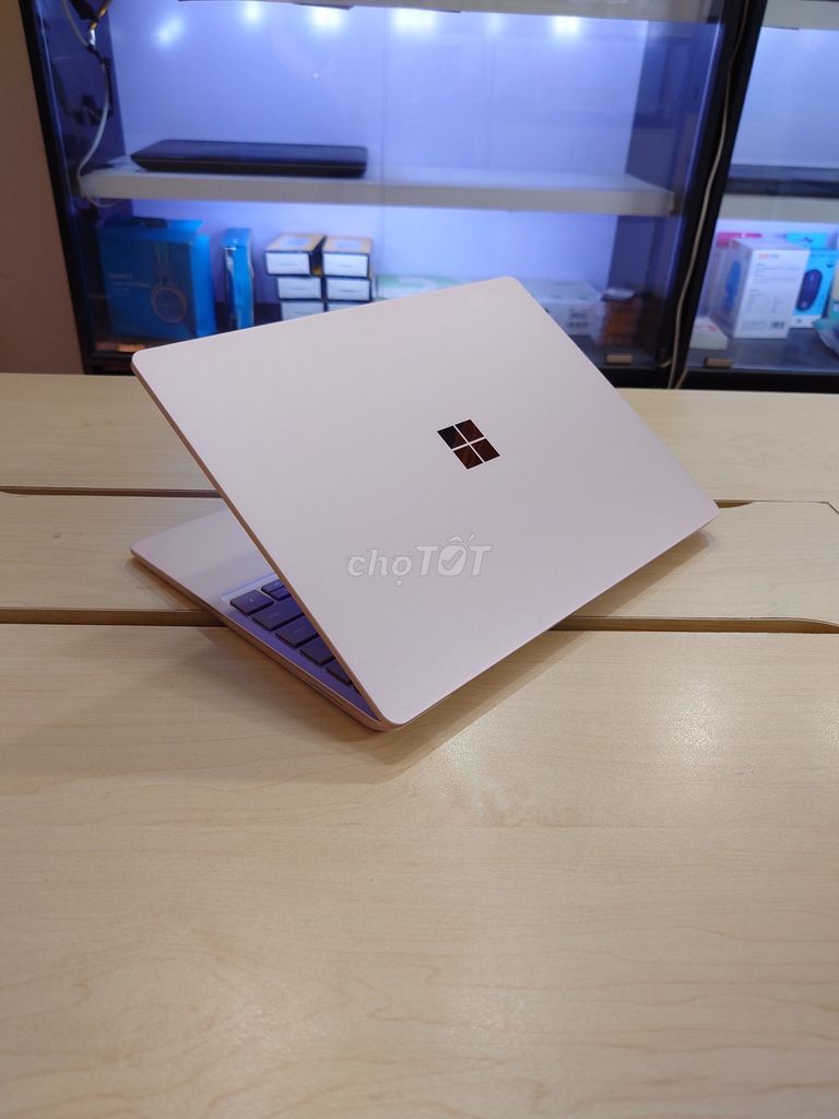 Microsoft Surface Laptop Go 1943 i5 8GB/128GB Gold. Mua bán Laptop tại Quận Thanh Xuân Hà Nội được đăng bởi Vũ Vân Hoàng hình 1