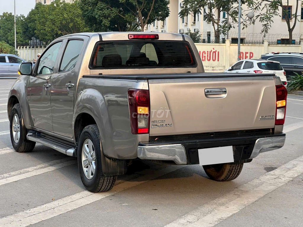 Isuzu Dmax 2.5MT 4x2 sx 2014 máy số nguyên zin. Mua bán Ô tô tại Quận Hà Đông Hà Nội được đăng bởi Hà Đông Car hình 12
