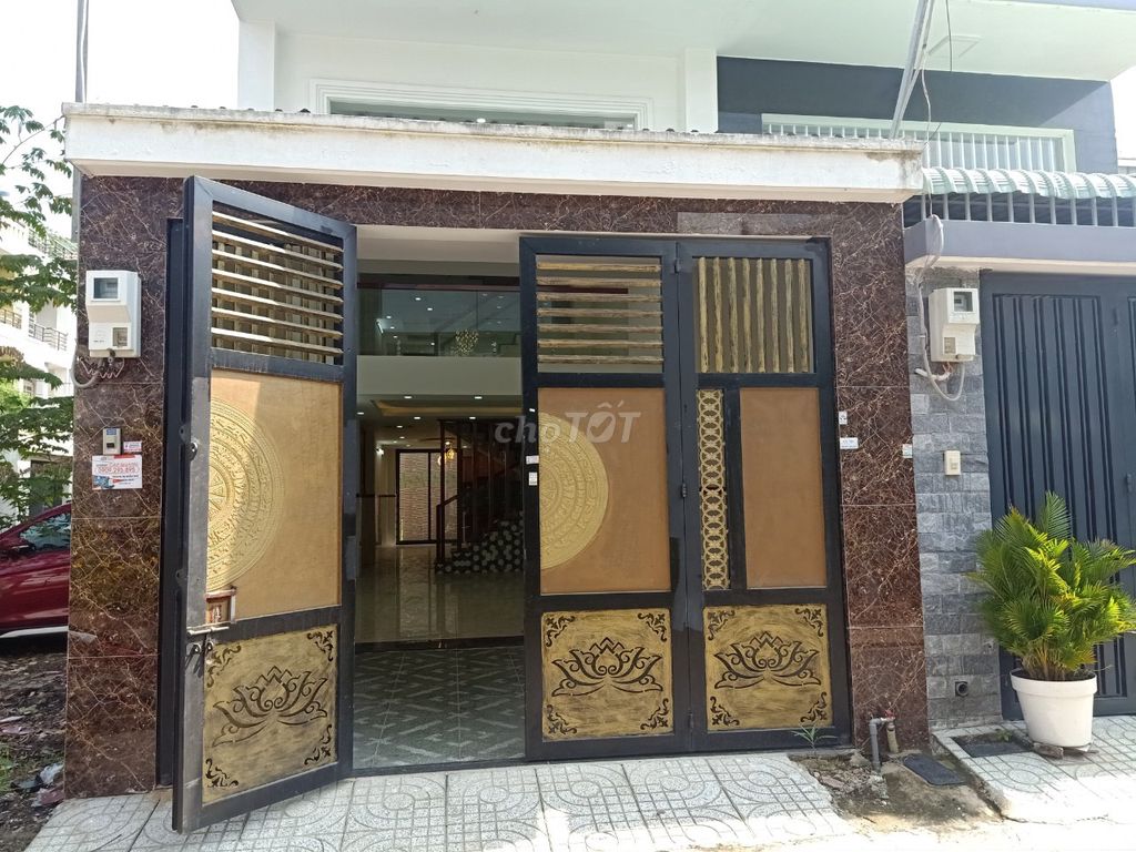 Аренда · 4 комн. · 80 м² · Quận 12, ул. Nguyễn Văn Quá