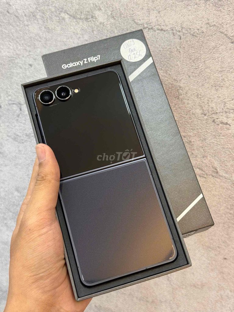Samsung Z Flip7 256GB JetBlack LBH 1/2027. Mua bán Điện thoại tại Quận 10 Tp Hồ Chí Minh được đăng bởi Trần Như Ngọc hình 1