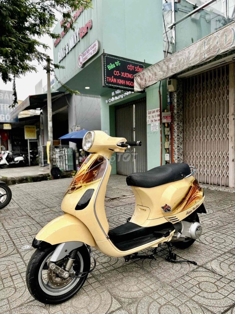 Piaggio Vespa 125 2009 Vàng kem. Mua bán Xe máy tại Quận 8 Tp Hồ Chí Minh được đăng bởi Võ Thanh Nhựt hình 2