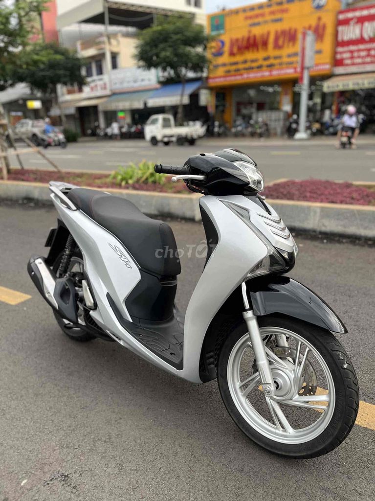 ✔️ Sh125i dk2018 máy móc nguyên Zin ko lỗi .. Mua bán Xe máy tại Thành phố Long Khánh Đồng Nai được đăng bởi Duy Linh Xe Máy Chợ Long Khánh  hình 2