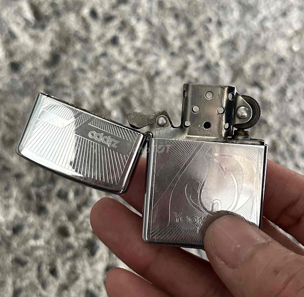 Zippo mỹ tái bản kỷ niệm 75 năm