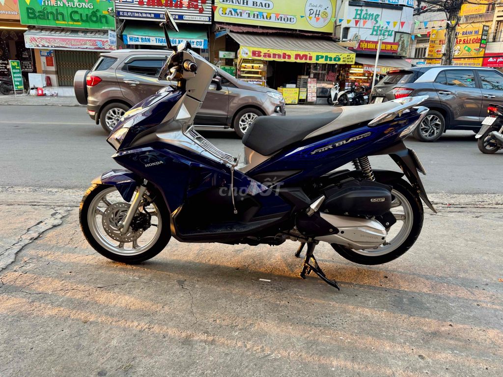 ❇️❇️ AB 125 Xanh đen 2018 khoá Smarkey rất đẹp. Mua bán Xe máy tại Thành phố Biên Hòa Đồng Nai được đăng bởi XE MÁY CŨ THÀNH MỸ  hình 4