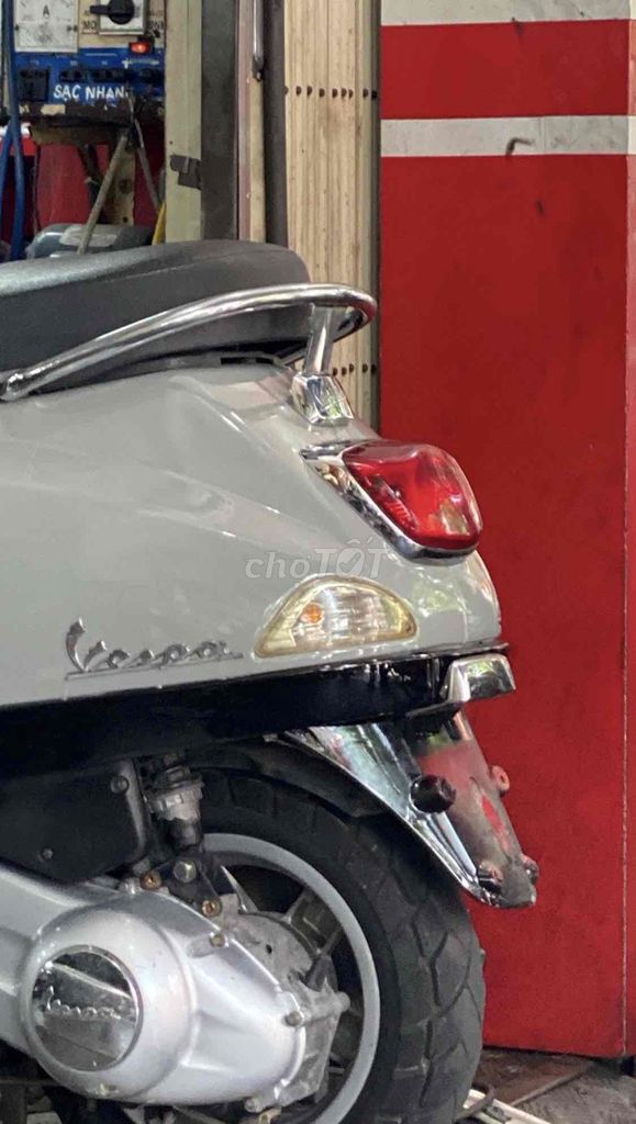 Продам свой автомобиль Vespa 2012 BS в Дананге