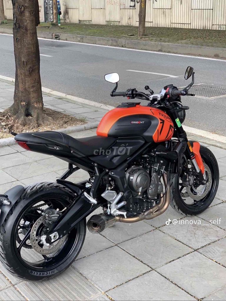 Triumph Trident 660 bô zart xịn-xe lướt mới keng. Mua bán Xe máy tại Quận Cầu Giấy Hà Nội được đăng bởi Tong motor xe may hình 4
