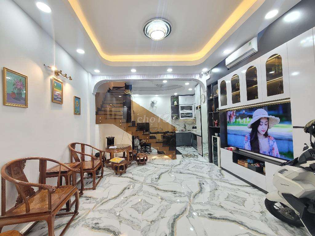 Nhà mặt tiền Phú Nhuận 5 PN full nội thất