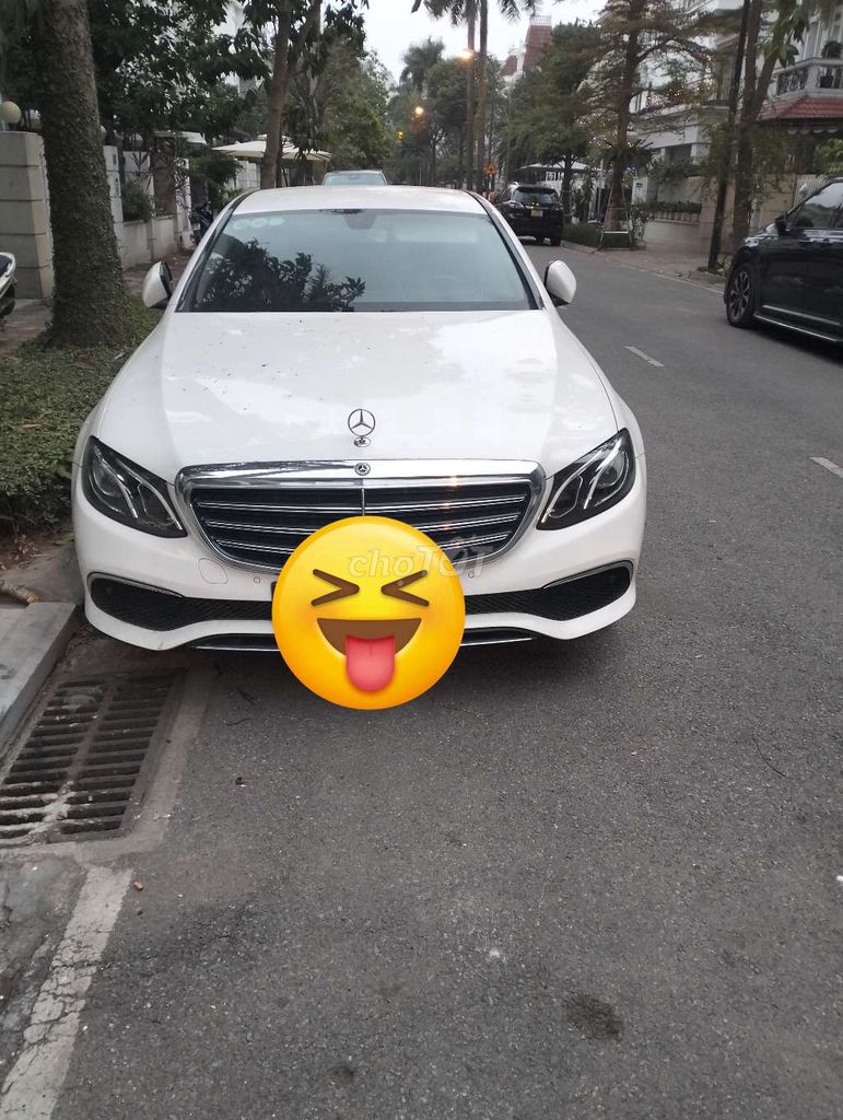 Mercedes Benz E Class 2017 E200 - 50000 km